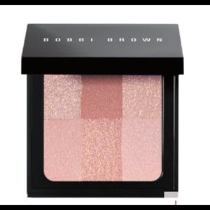 Bobbi Brown Brightening Brick in Pink